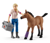 Schleich 42486 Schleich Vet Visiting Mare and Foal (1 PC ONLY)