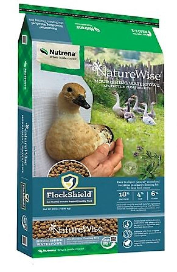 Nutrena NatureWise 274013 Nourishing 18% Protein Floating Waterfowl Feed, 30 lb.