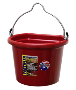 Fortiflex 1301802 2 gal. Flat Back Horse Feed  Bucket, Red